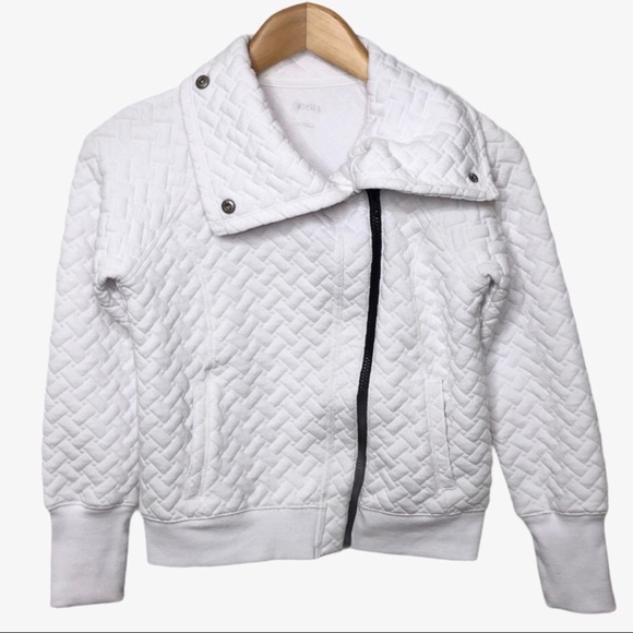 Zella Jackets \u0026 Coats | Zella Quilted Asymmetric Zip Up Jacket White Size Large | Color: White | Size: L | Styles_By_Jules's Closet